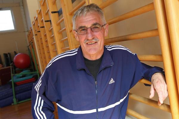 Uroša Zormana je za rokomet prepričal profesor telovadbe na OŠ Karla Destovnika Kajuha, Tine Svetič. Vir: Finance